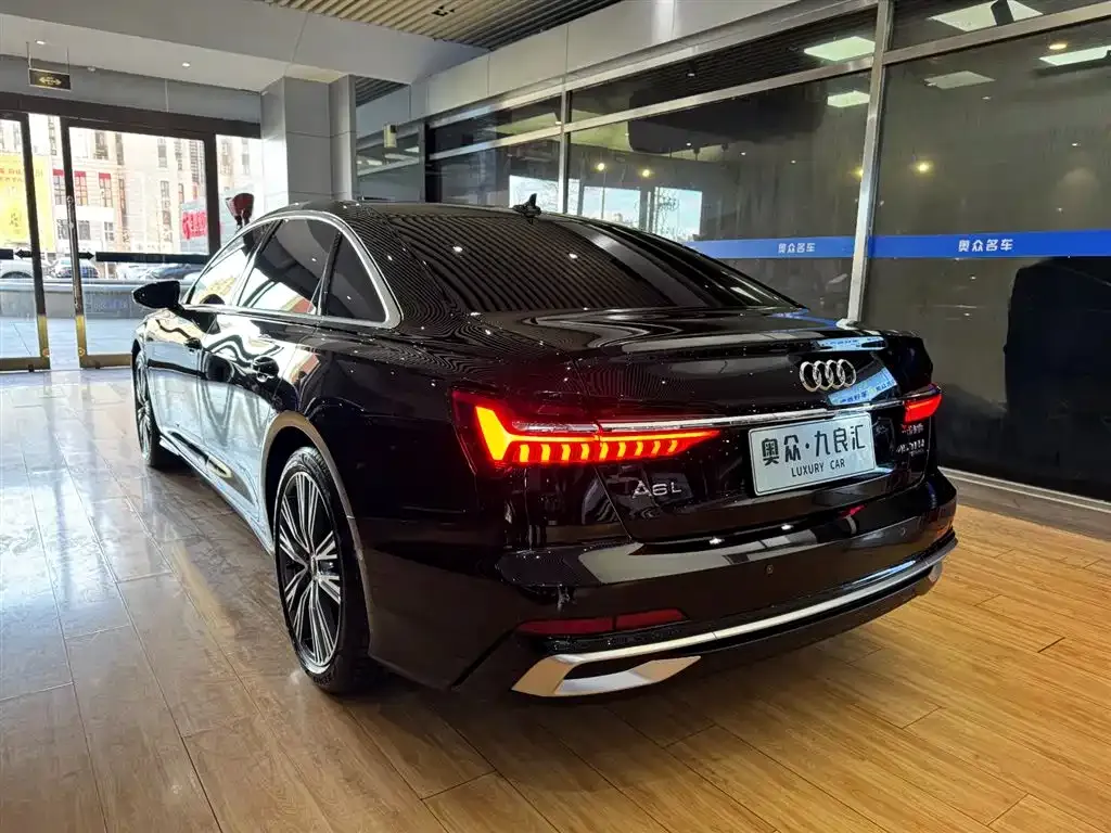 Audi A6L 2024 из CN, фото 4