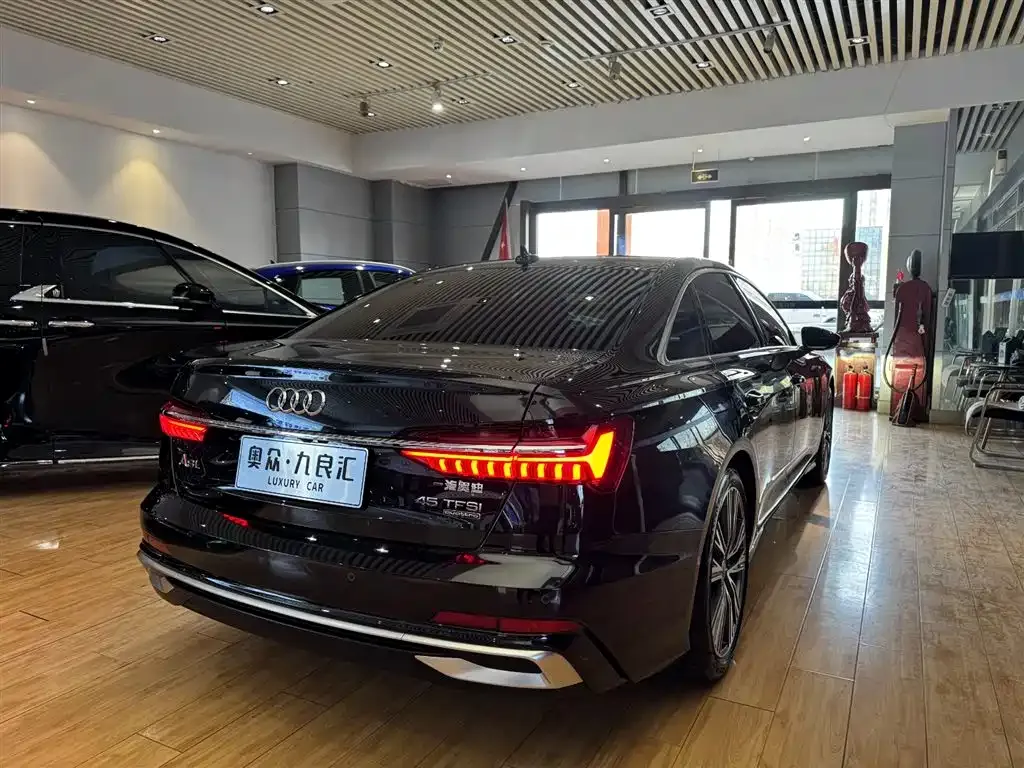 Audi A6L 2024 из CN, фото 6