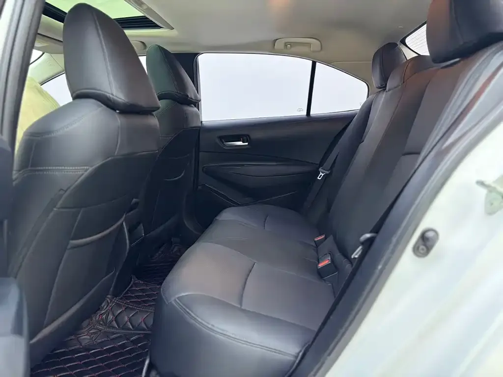 Toyota Corolla 2023 из CN, фото 9