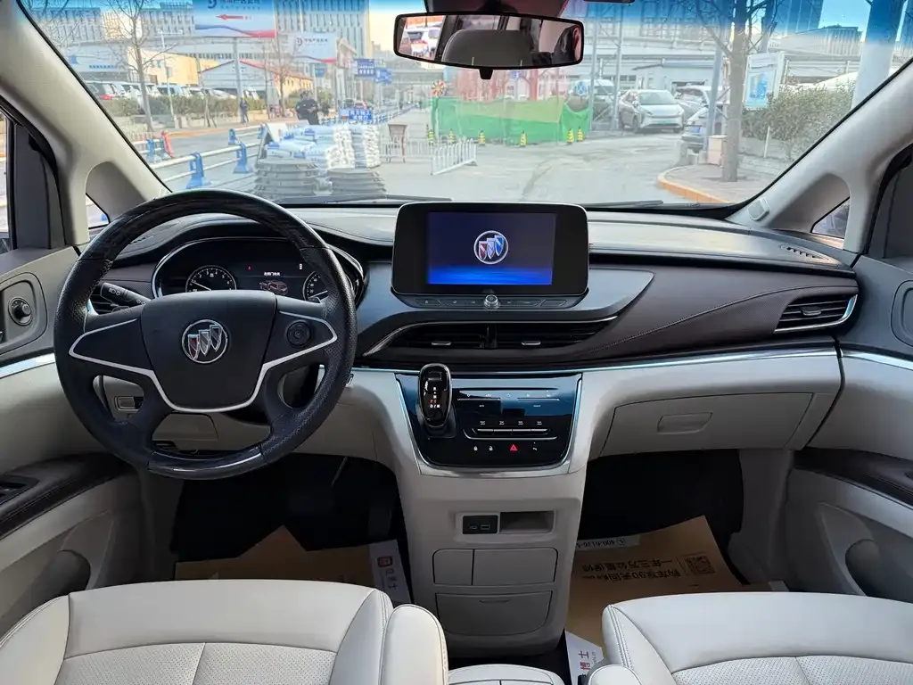 Buick GL8 2023 из CN, фото 10