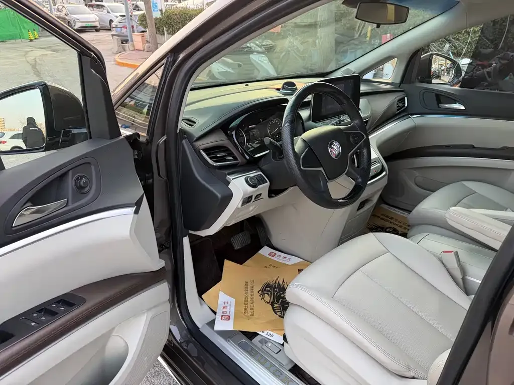 Buick GL8 2023 из CN, фото 5