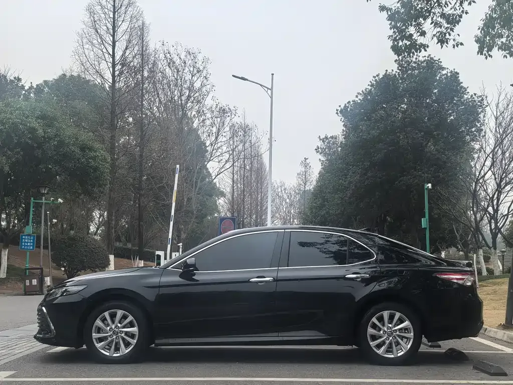 Toyota Camry 2022 из CN, фото 10