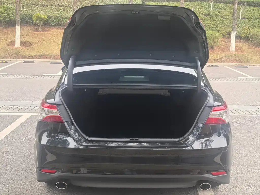 Toyota Camry 2022 из CN, фото 4