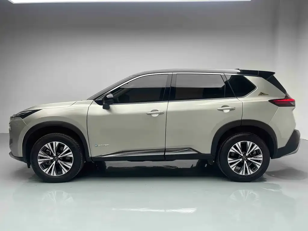 Nissan X-Trail 2024 из CN, фото 2