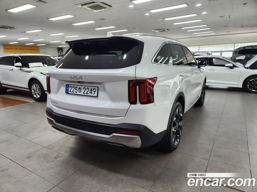 Kia Sorento — фото 8