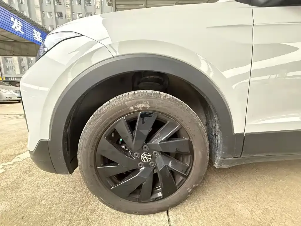Volkswagen Tharu 2024 из CN, фото 9