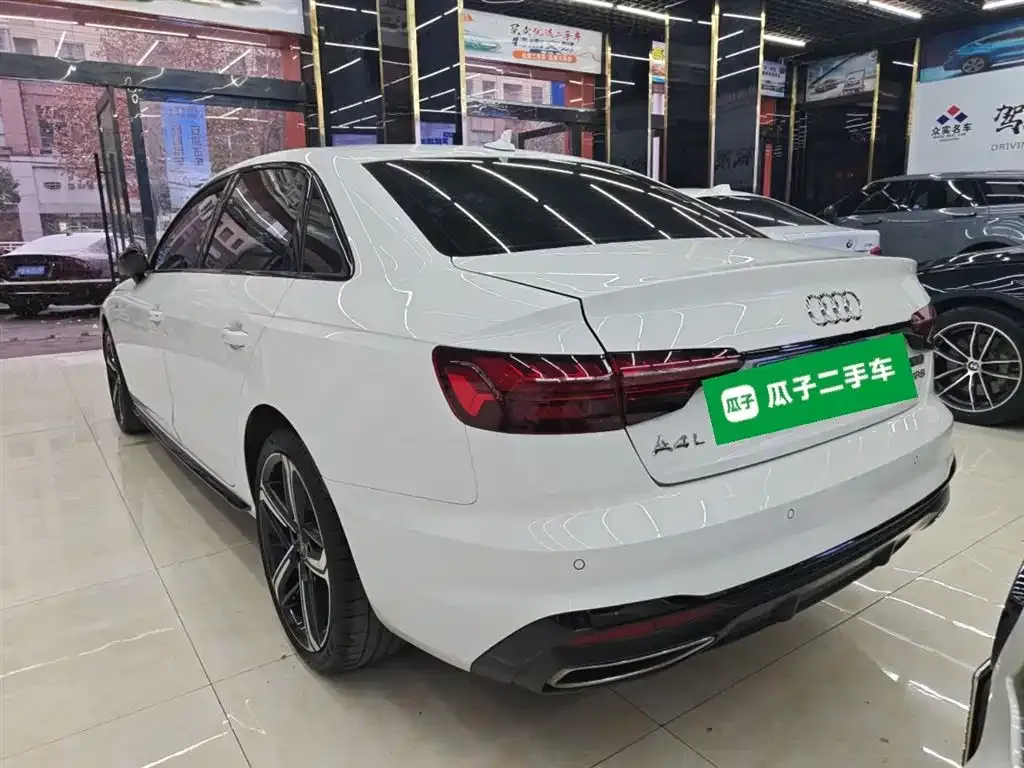 Audi A4L 2024 из CN, фото 10
