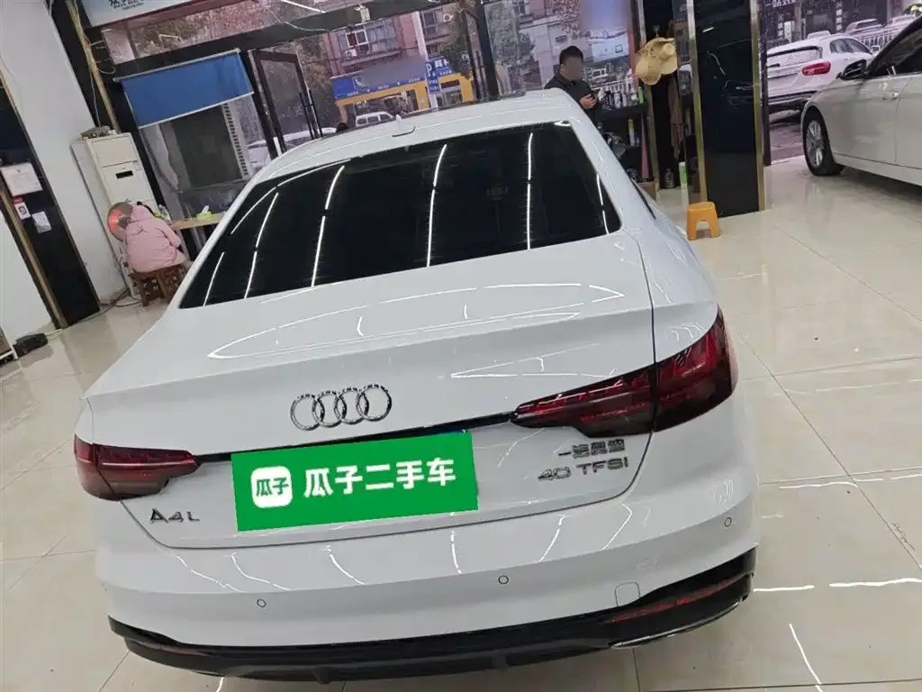 Audi A4L 2024 из CN, фото 4