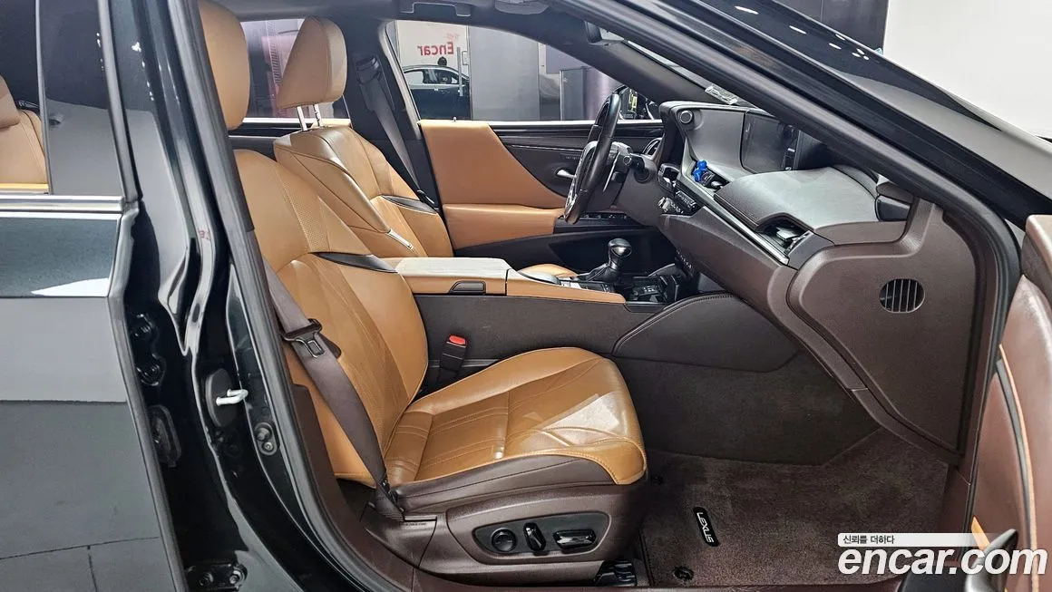 Lexus ES 2021 из KR, фото 9