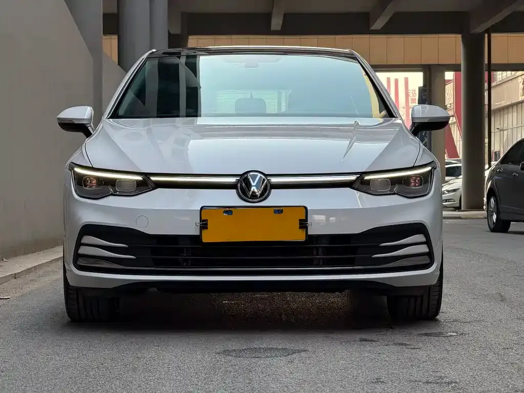 Volkswagen Golf 2023 из CN, фото 5