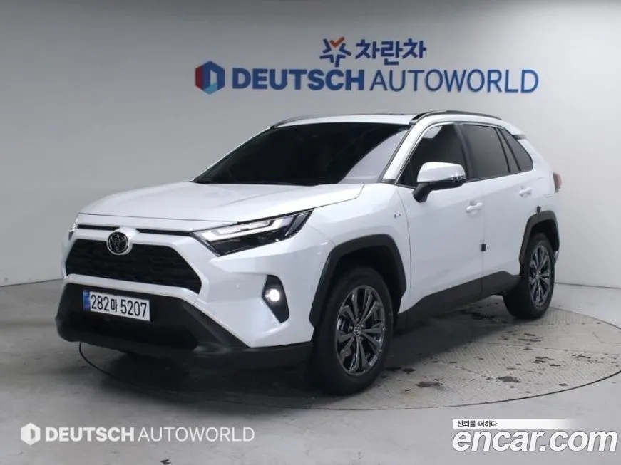 Toyota RAV4 — фото 1