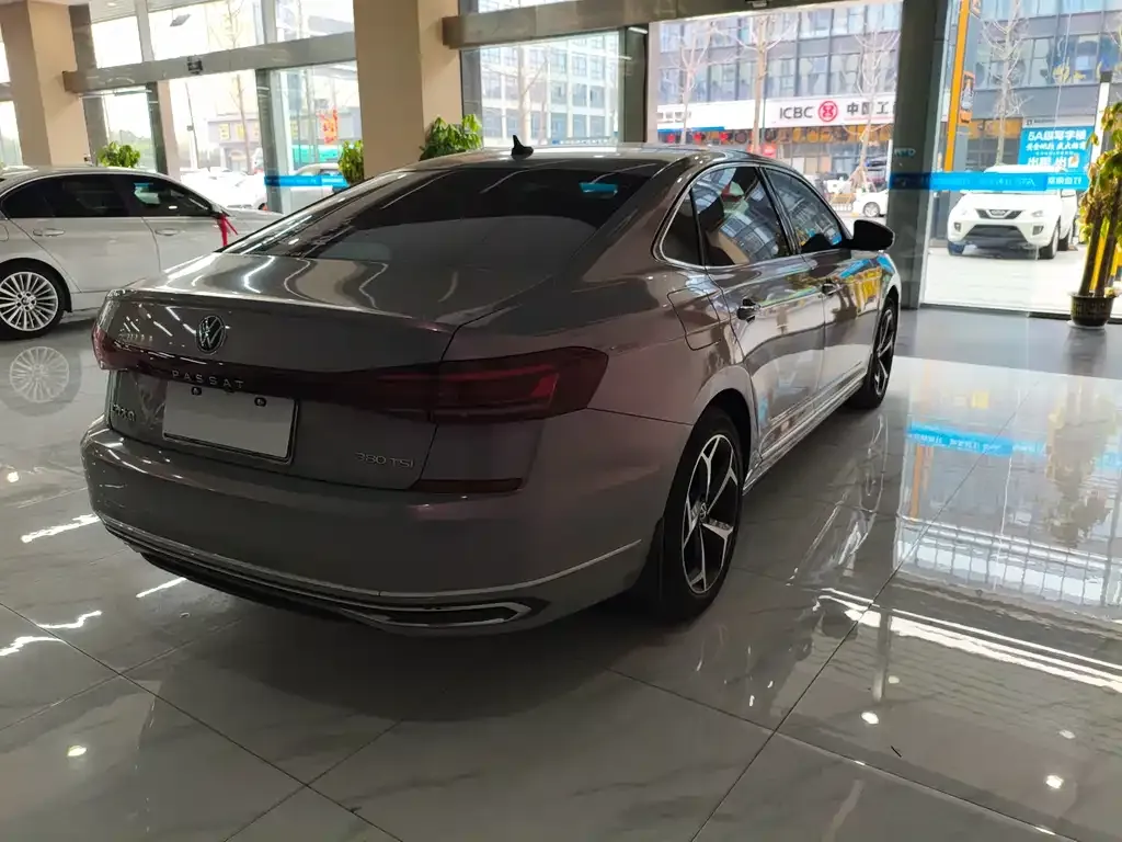Volkswagen Passat 2024 из CN, фото 3