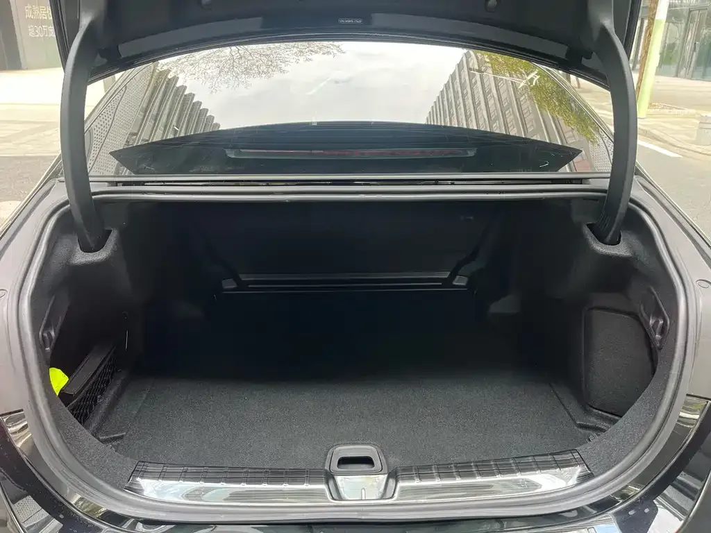Mercedes-Benz E-Class 2025 из CN, фото 5