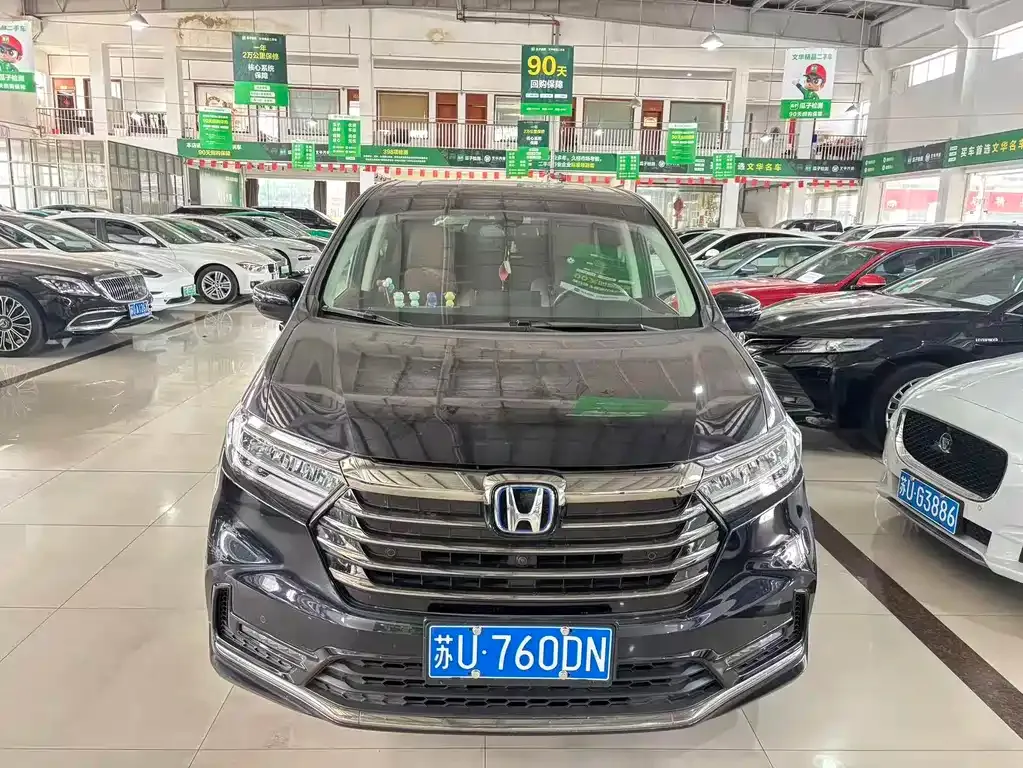 Honda Odyssey — фото 1