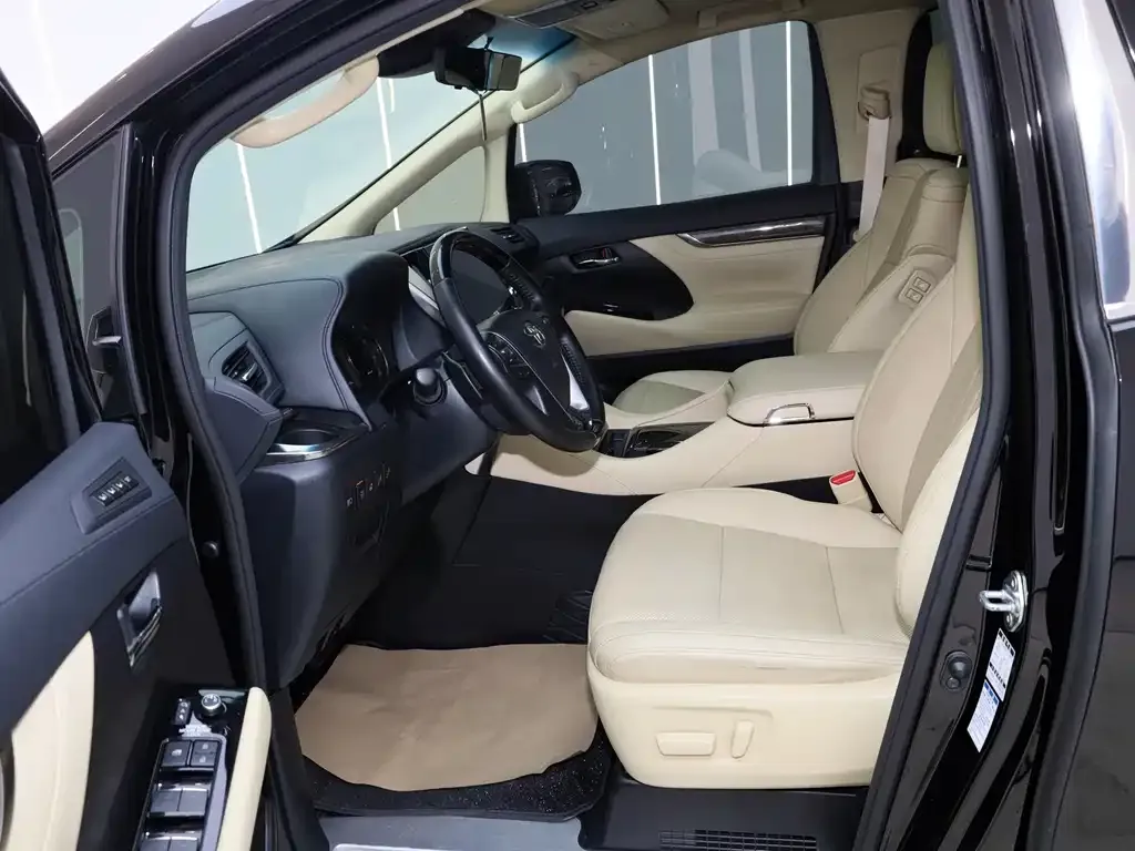 Toyota Vellfire 2023 из CN, фото 10