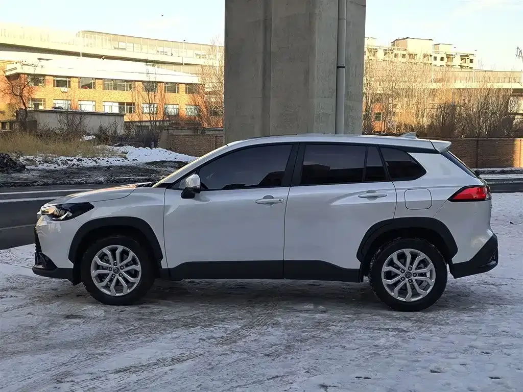 Toyota Frontlander 2023 из CN, фото 8
