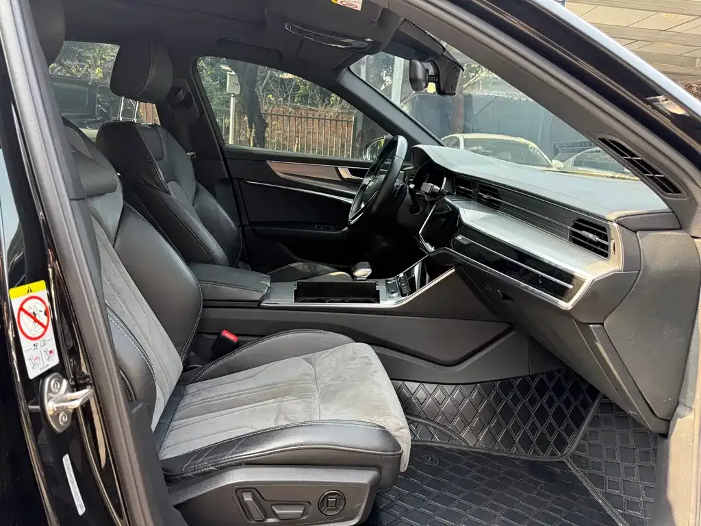 Audi A6L 2022 из CN, фото 7