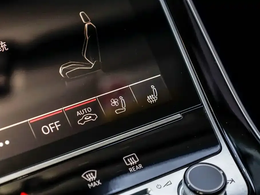 Audi Q7 2024 из CN, фото 6
