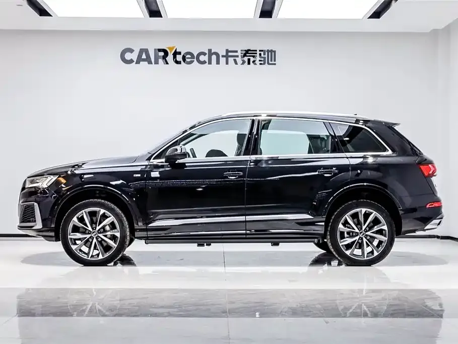 Audi Q7 2024 из CN, фото 3