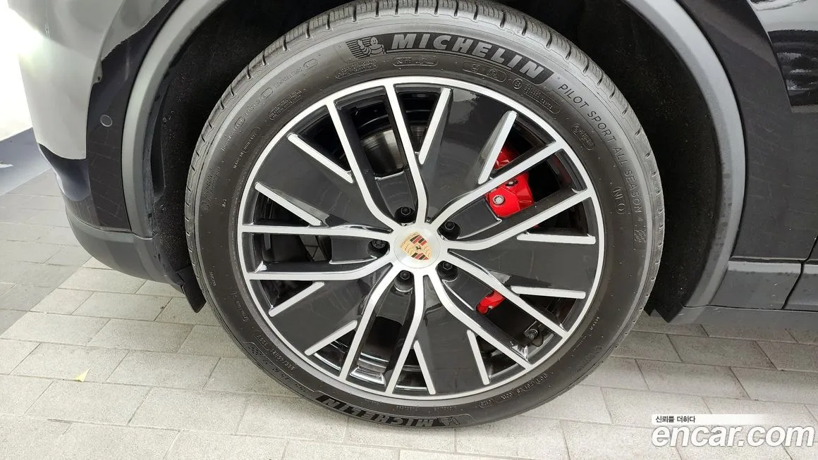 Porsche Macan 2025 из KR, фото 5