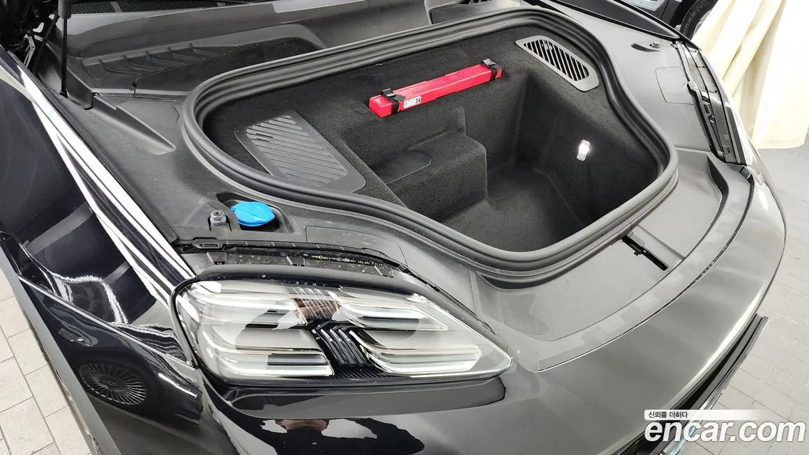 Porsche Macan 2025 из KR, фото 6