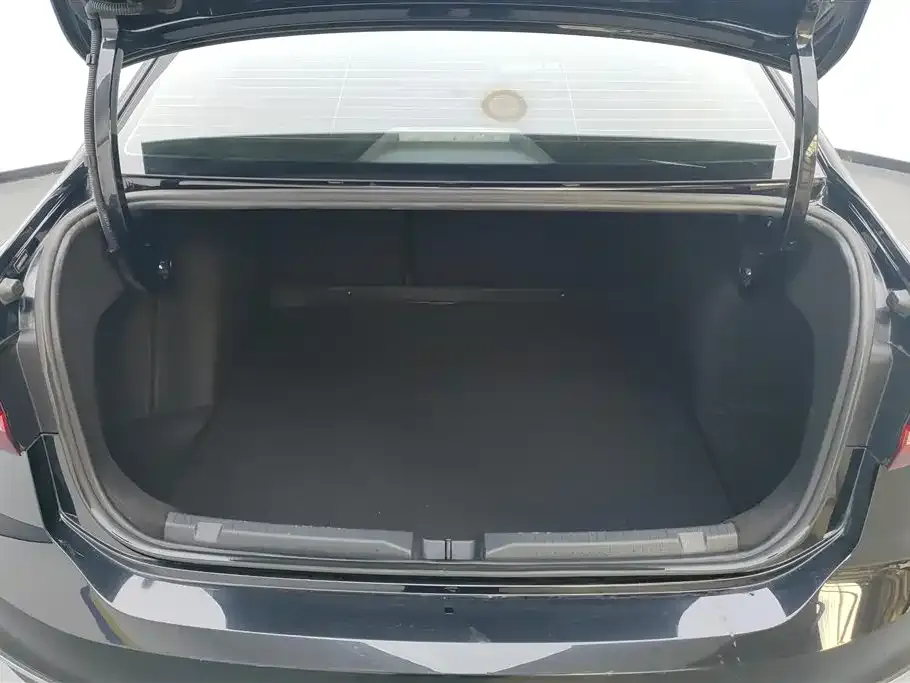 Volkswagen Lavida 2023 из CN, фото 9