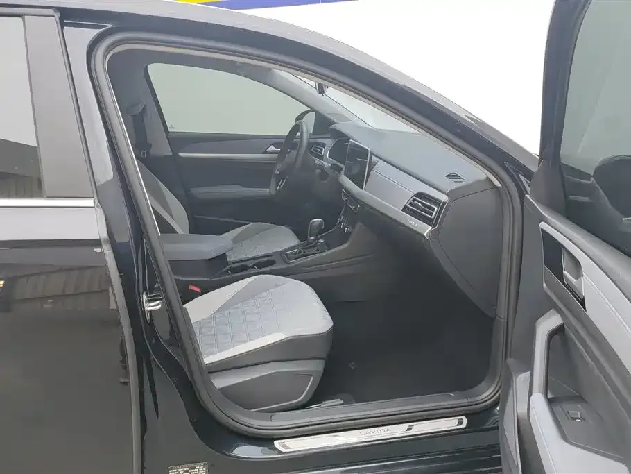 Volkswagen Lavida 2023 из CN, фото 7