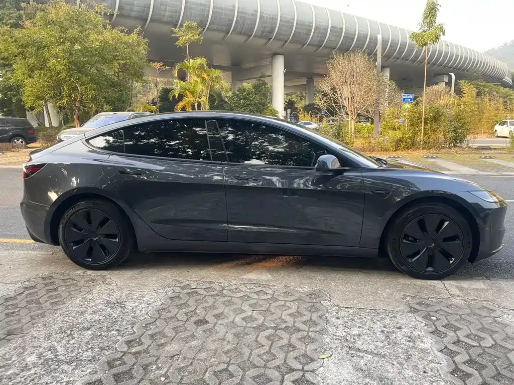 Tesla Model 3 2024 из CN, фото 3