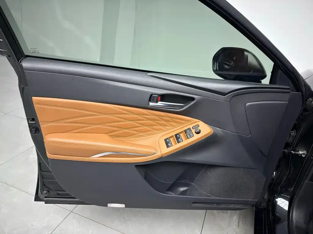 Toyota Avalon 2024 из CN, фото 4