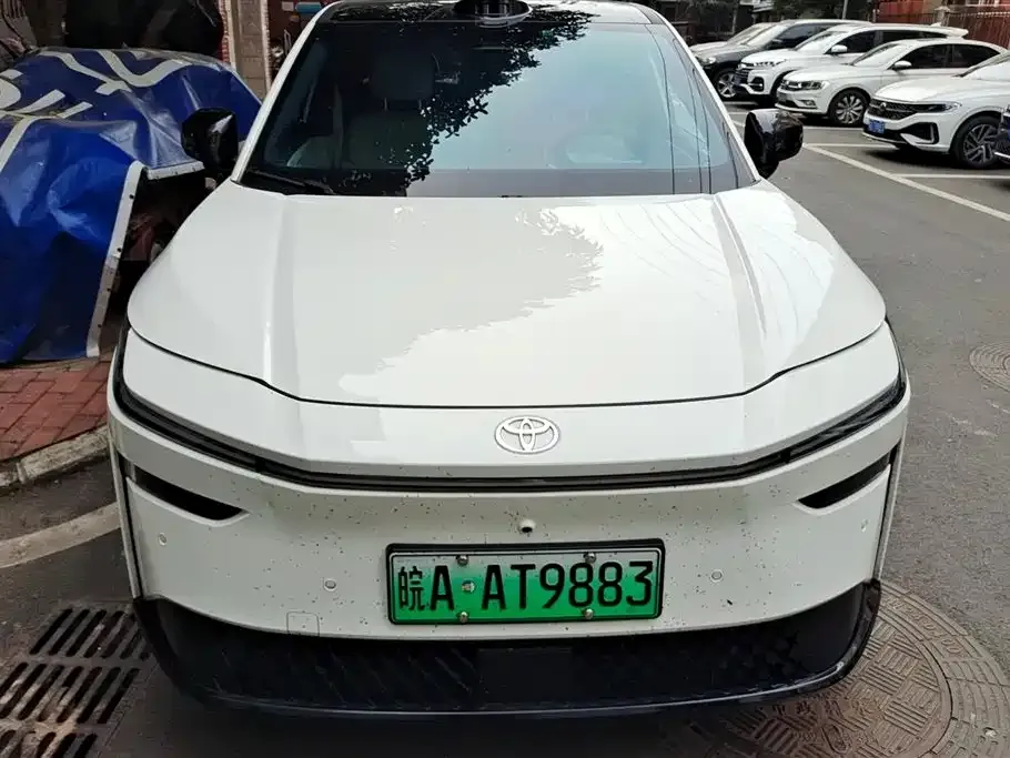 Toyota Platinum 3X 2025 из CN, фото 3