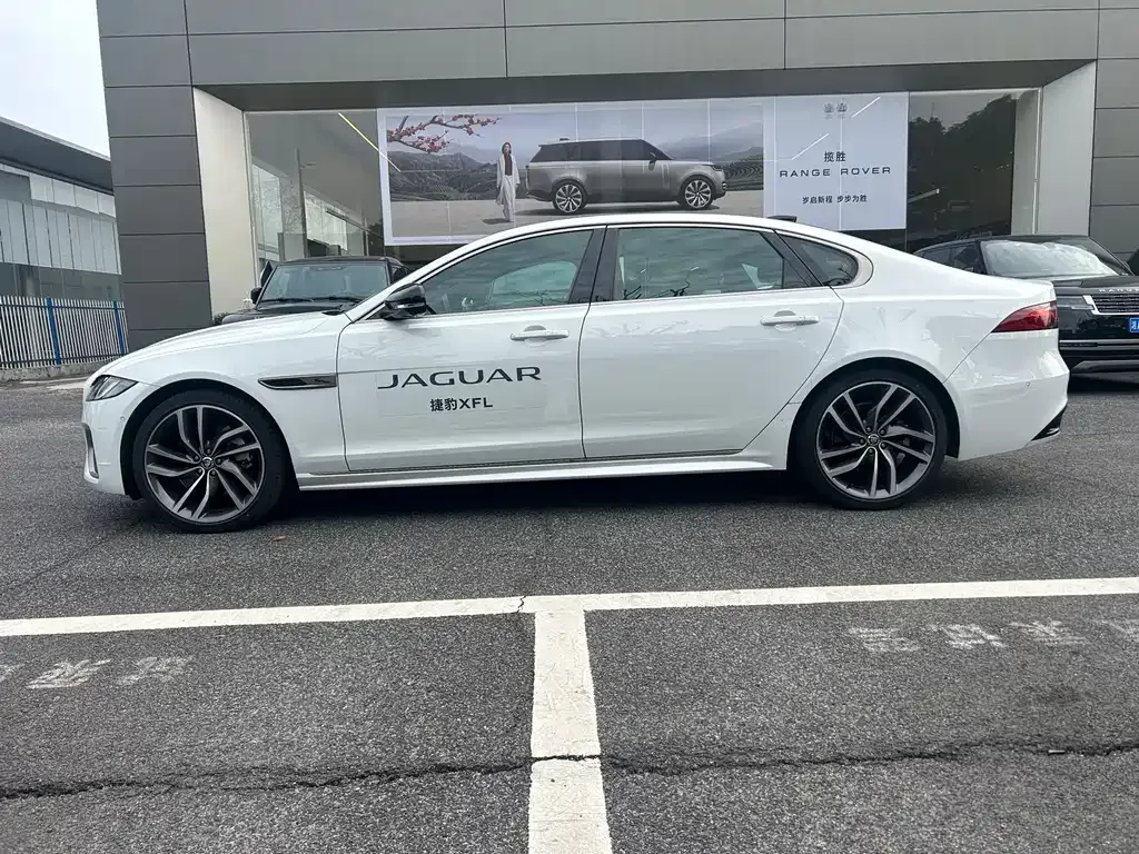Jaguar XFL 2024 из CN, фото 9