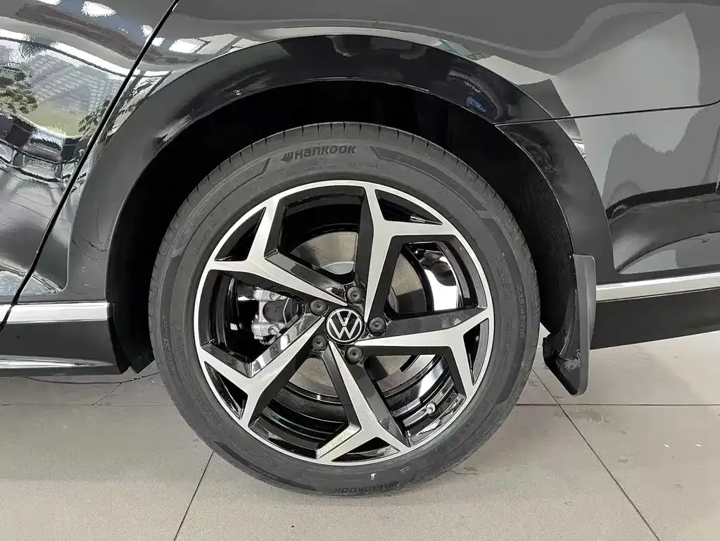 Volkswagen Magotan 2024 из CN, фото 9