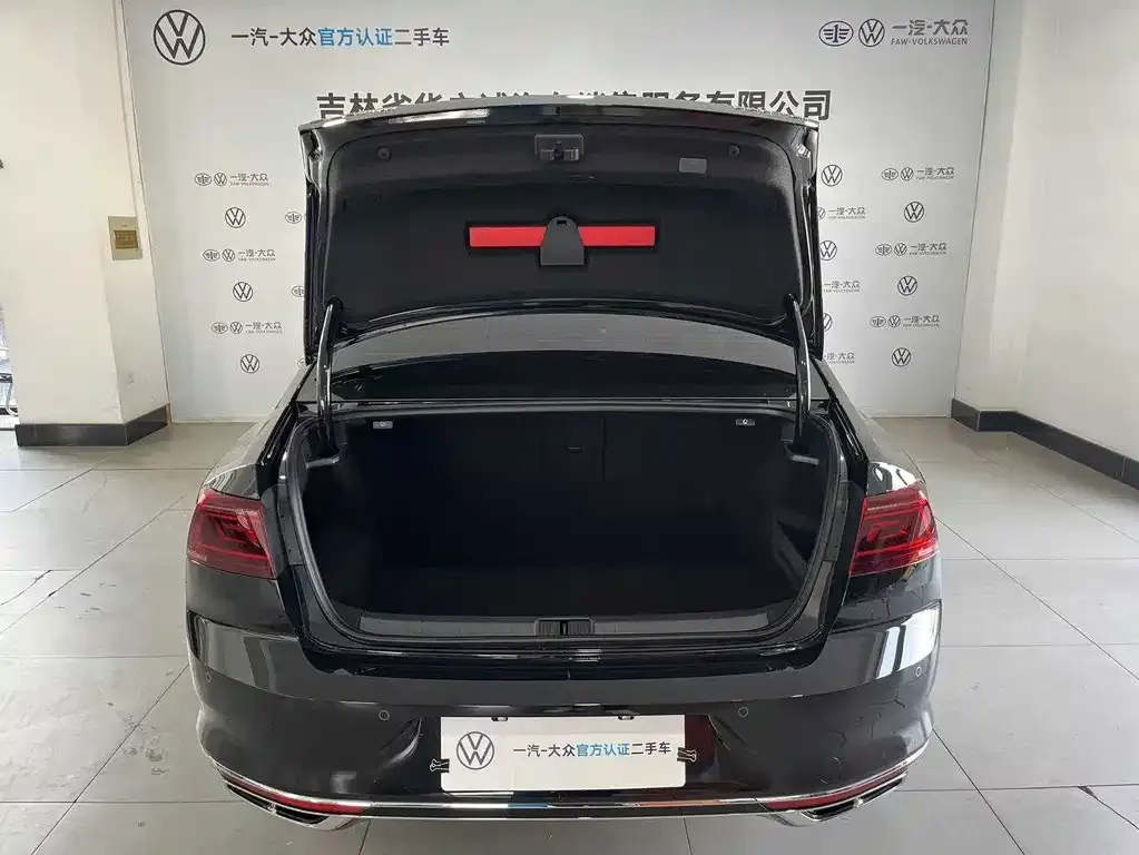 Volkswagen Magotan 2024 из CN, фото 6