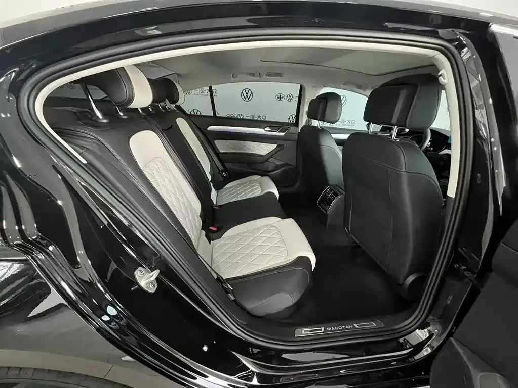 Volkswagen Magotan 2024 из CN, фото 8