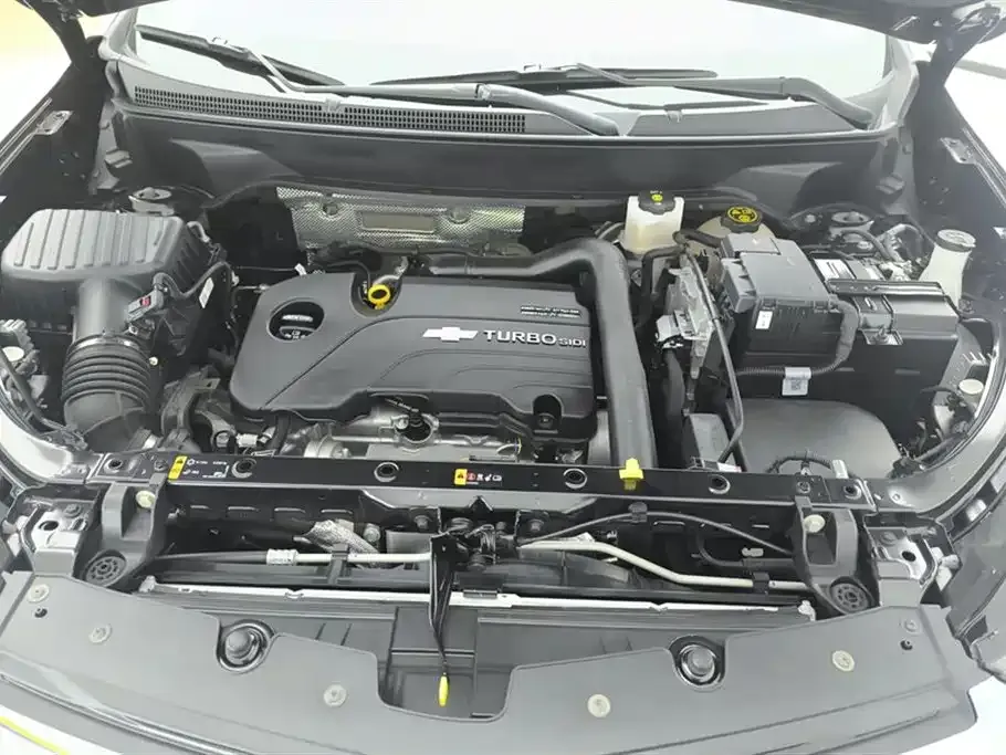 Chevrolet Equinox 2023 из CN, фото 10