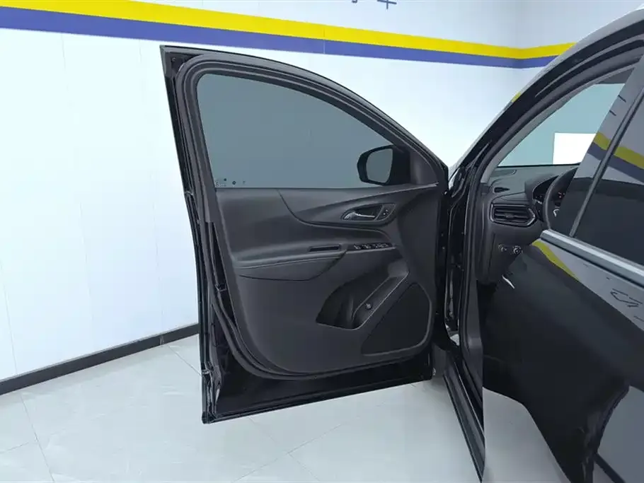 Chevrolet Equinox 2023 из CN, фото 4
