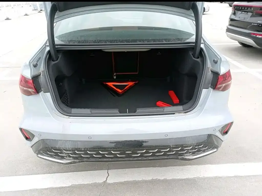 Audi A3 2024 из CN, фото 6