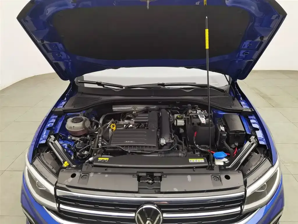 Volkswagen Bora 2023 из CN, фото 10