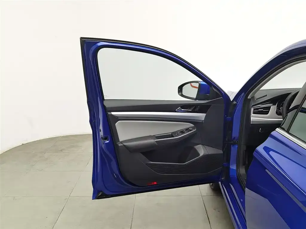 Volkswagen Bora 2023 из CN, фото 5