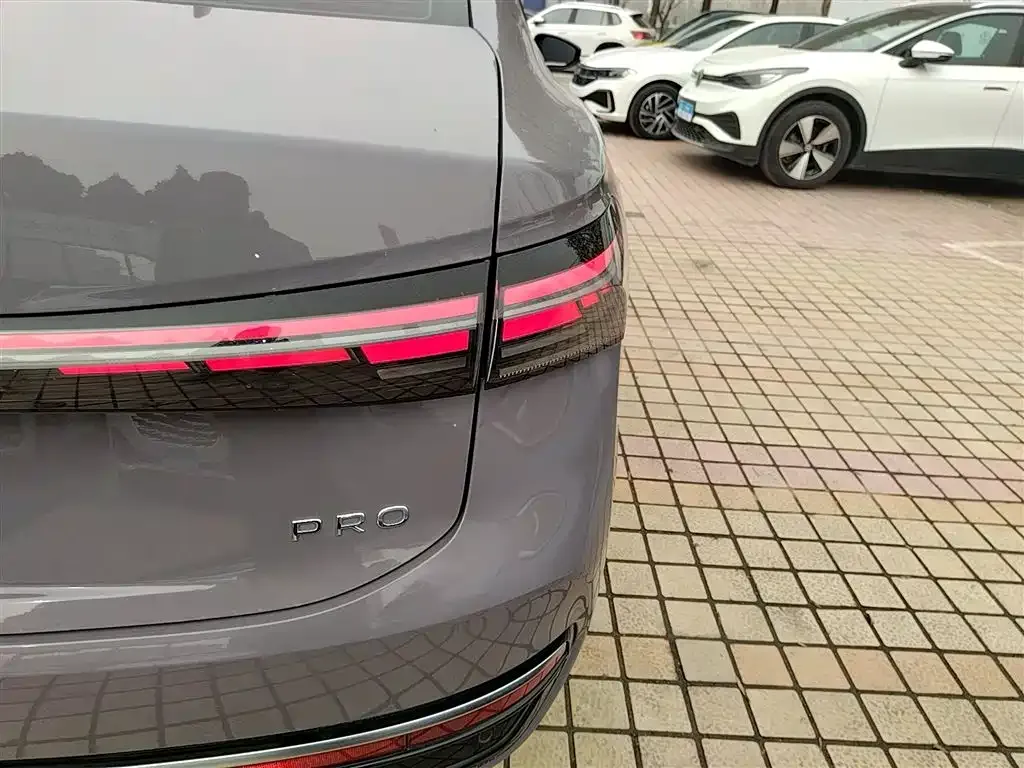 Volkswagen Passat — фото 4