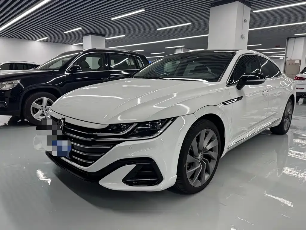 Volkswagen CC 2023 из CN, фото 1