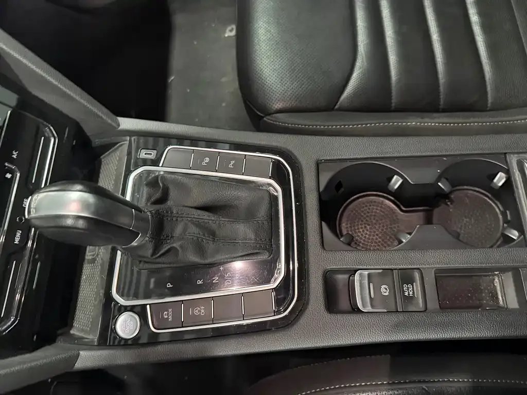Volkswagen CC 2023 из CN, фото 3