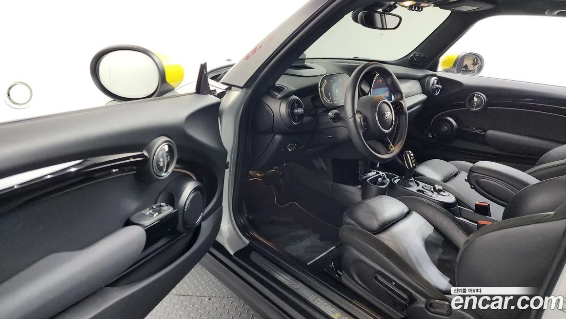 Mini Cooper 2023 из KR, фото 8