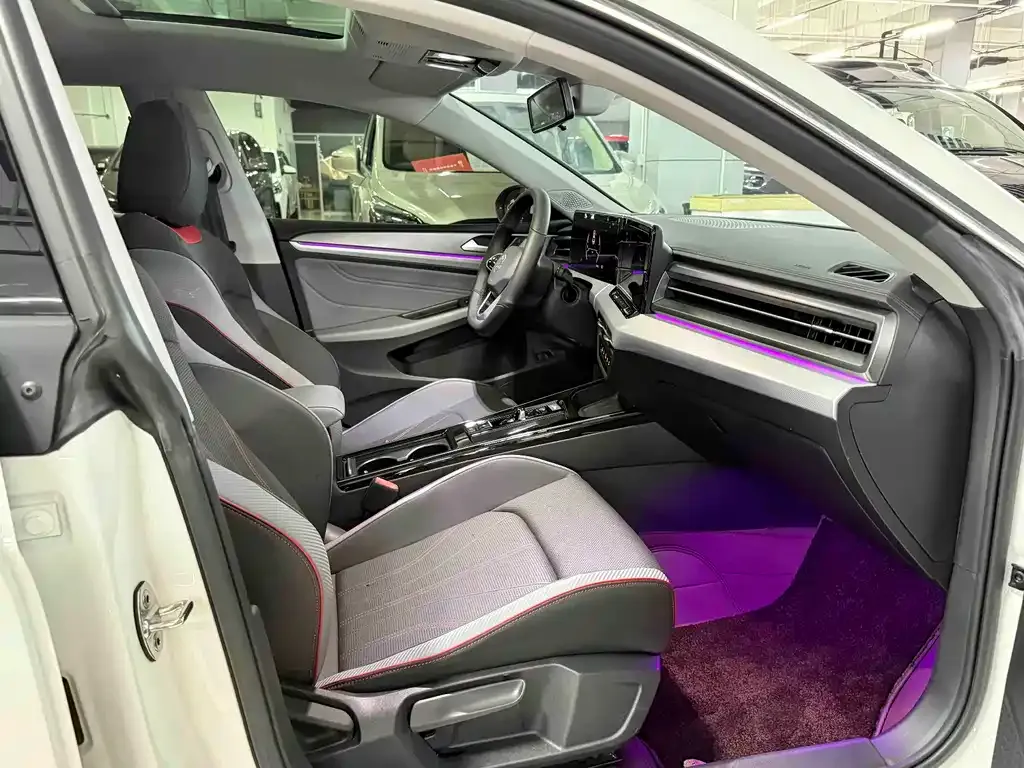 Volkswagen Lamando 2023 из CN, фото 10