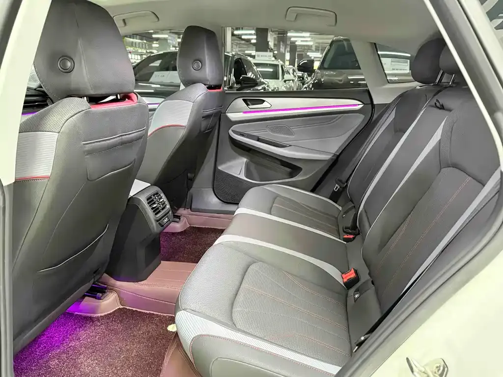 Volkswagen Lamando 2023 из CN, фото 9