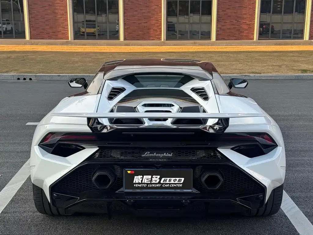 Lamborghini Huracan 2025 из CN, фото 4