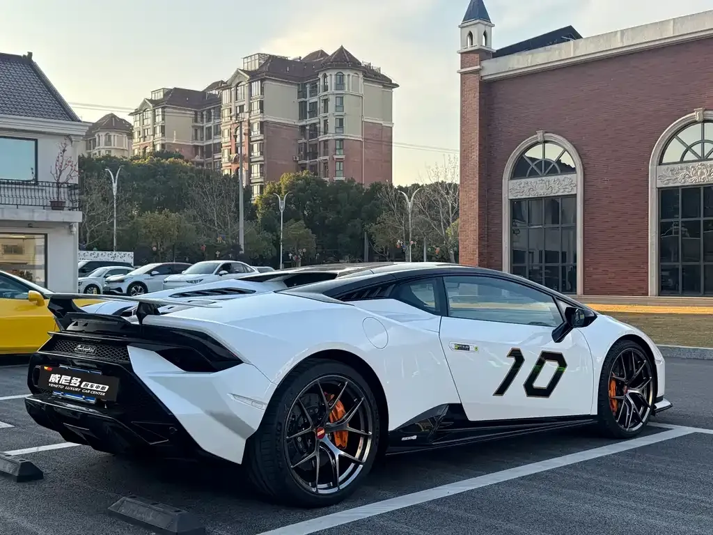 Lamborghini Huracan 2025 из CN, фото 8