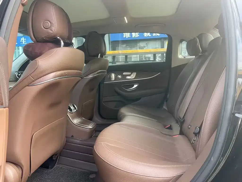 Mercedes-Benz E-Class 2022 из CN, фото 7
