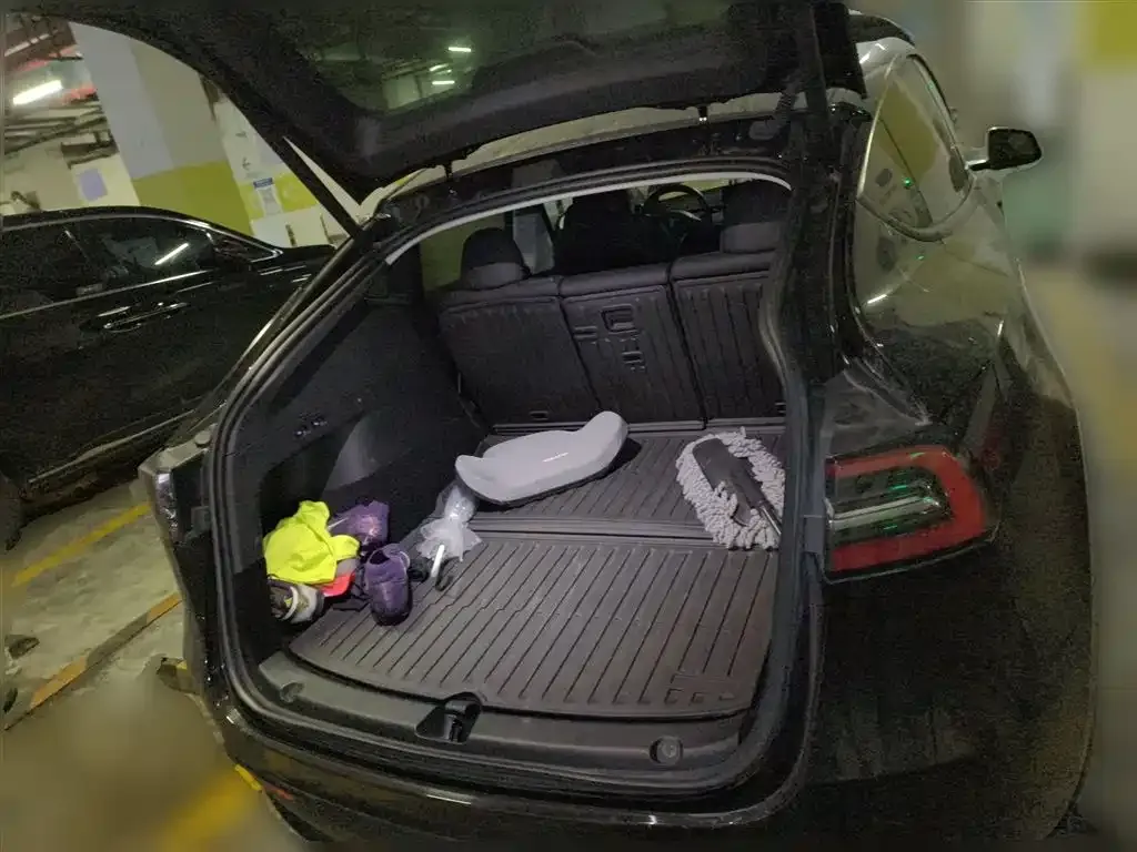 Tesla Model Y 2023 из CN, фото 9