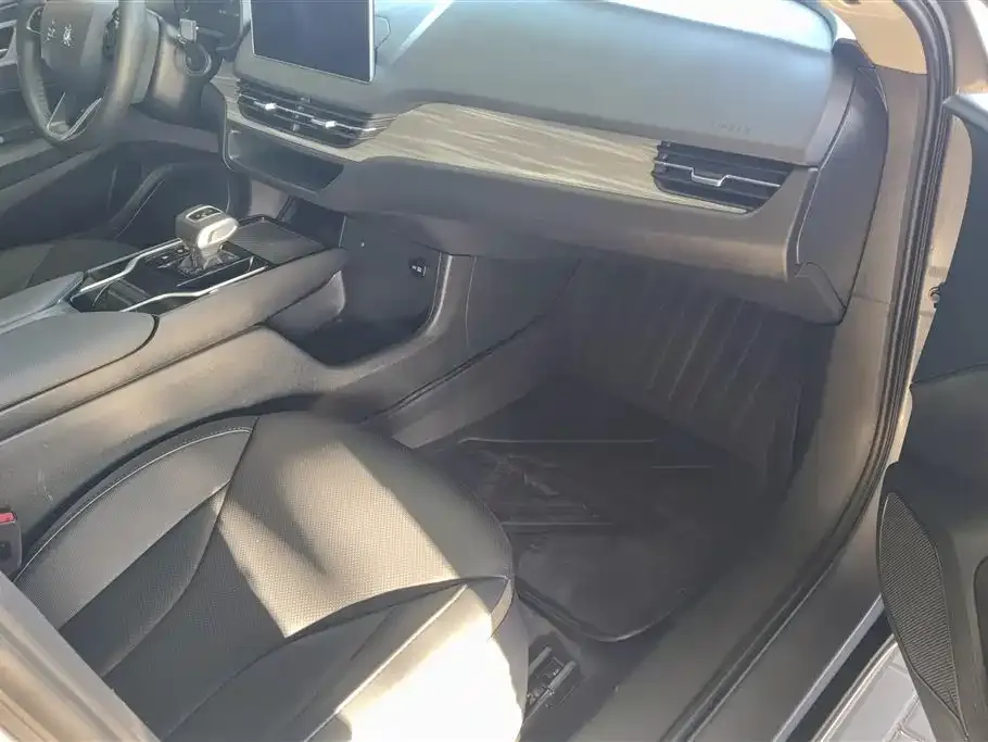 Hongqi E-QM5 2022 из CN, фото 5